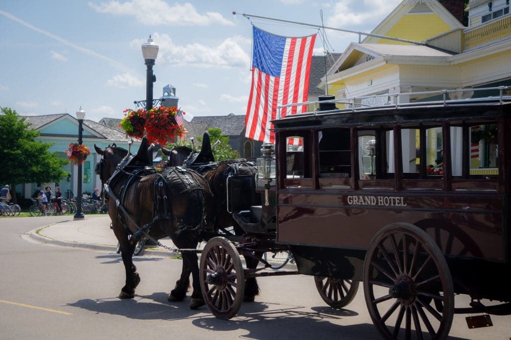 horse drawn carriage in mackinac island