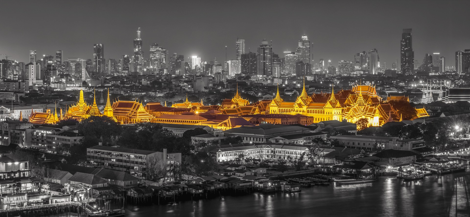 temple in the heart of bangkok